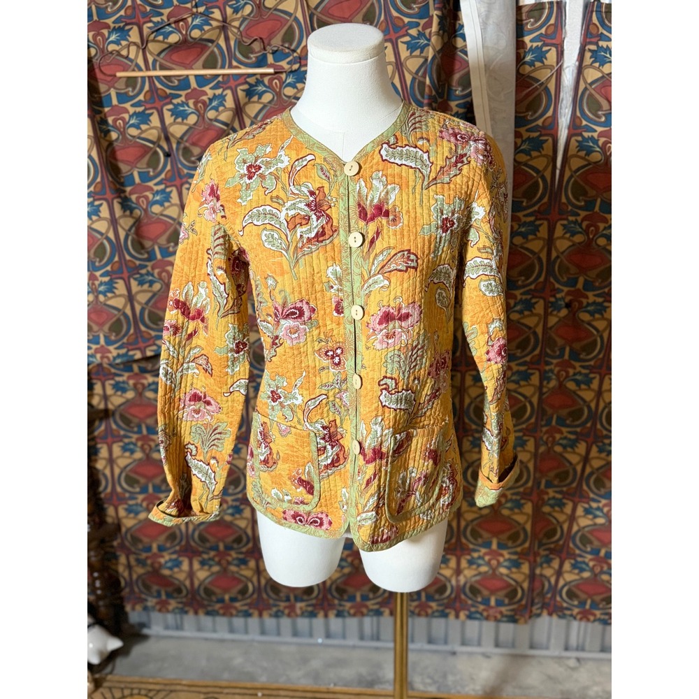 Provence d'amour Quilted Floral Jacket Size S Button Front Pockets‎ reversible
